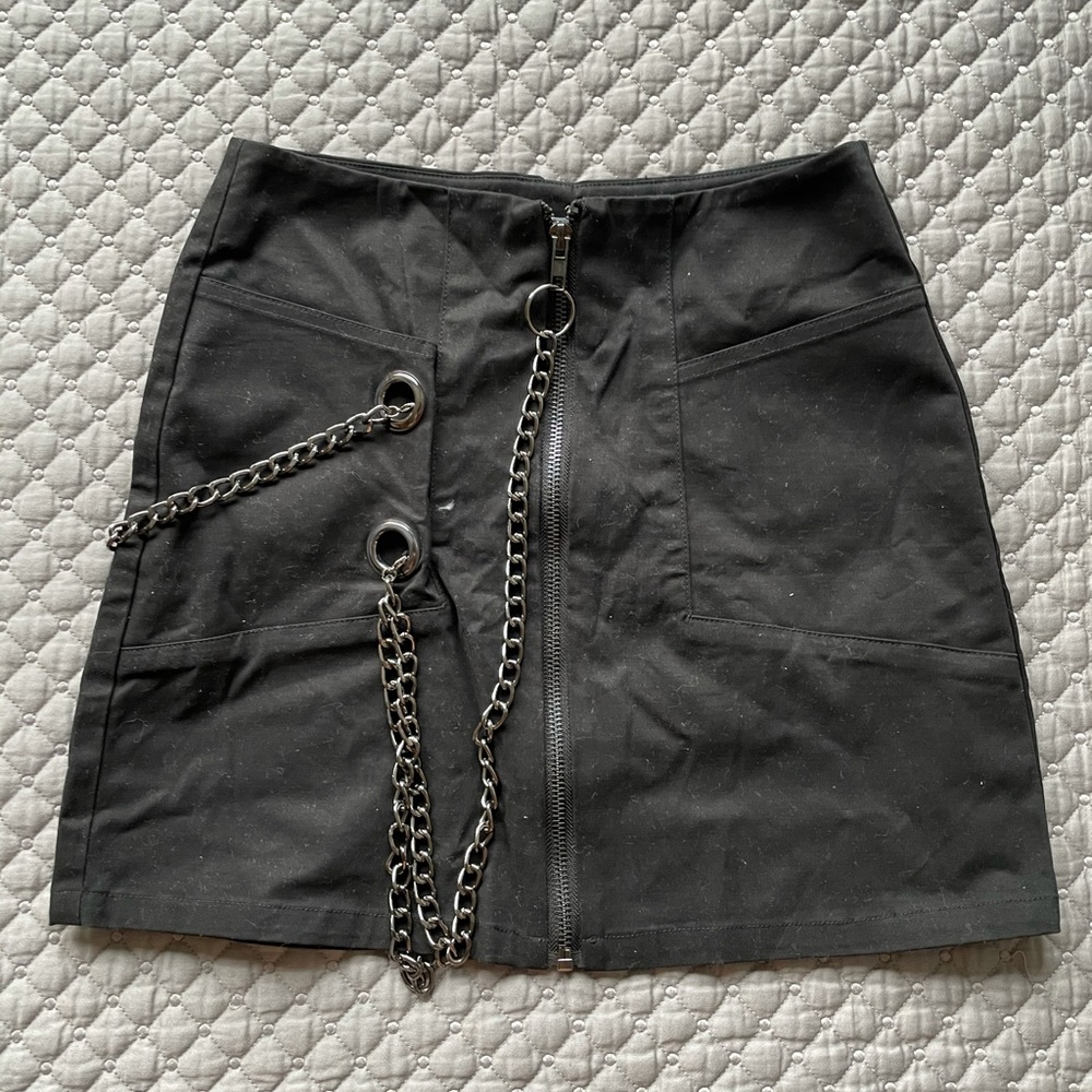Black mini skirt with chains
